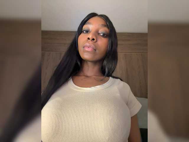 anayys — live female cam
