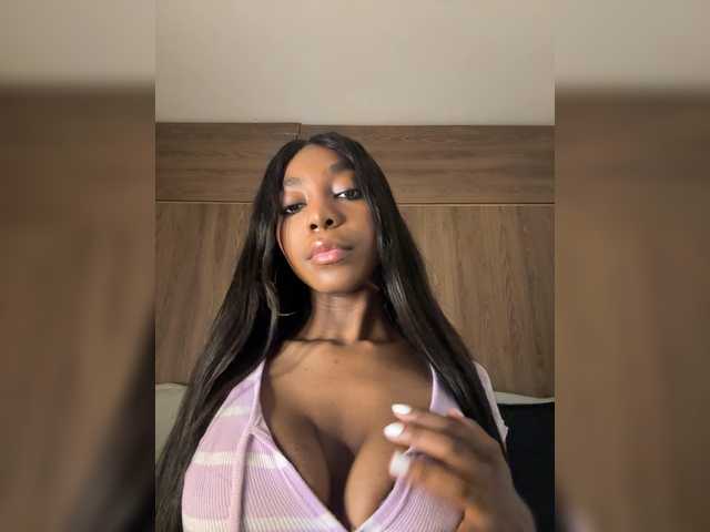 Anaisbeily live cam on BongaCams
