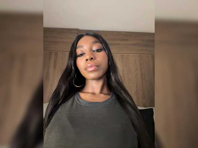 Anaisbeily live cam on BongaCams