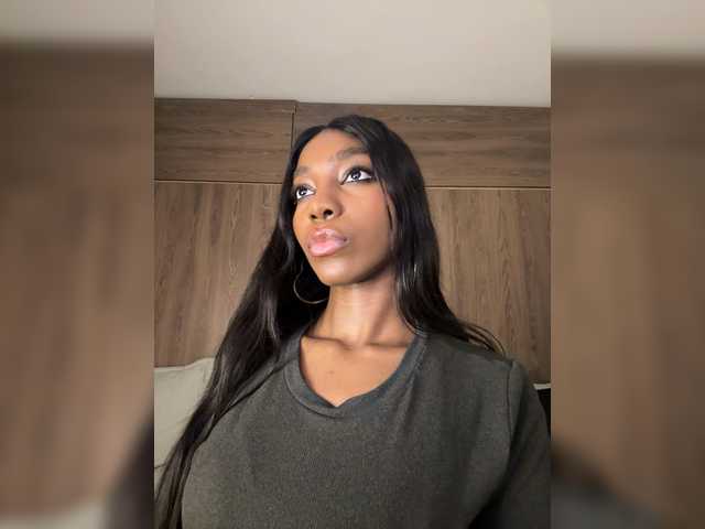Anaisbeily live cam on BongaCams