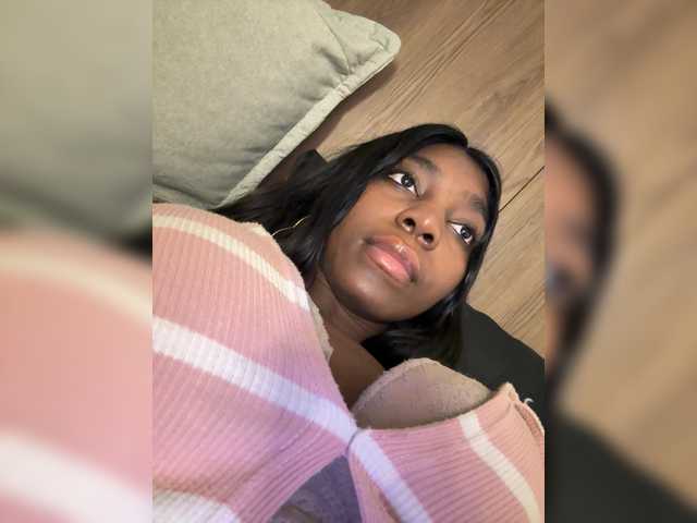 Anaisbeily live cam on BongaCams