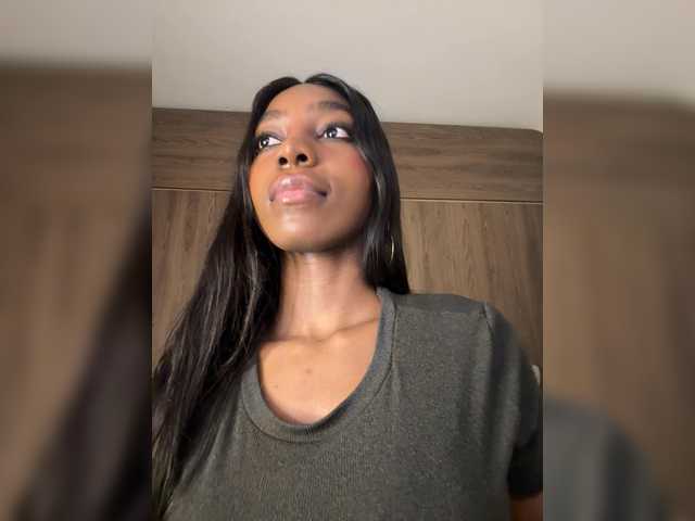 Anaisbeily live cam on BongaCams