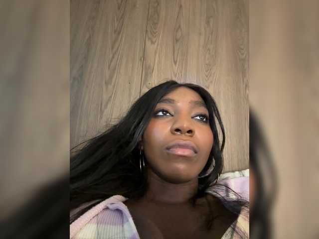 Anaisbeily live cam on BongaCams