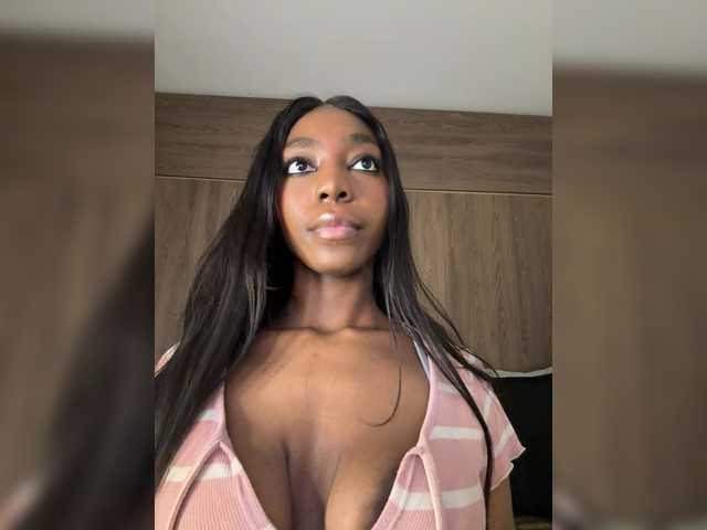 Anaisbeily live cam on BongaCams