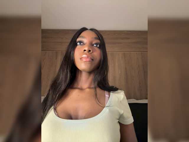 Anaisbeily live cam on BongaCams