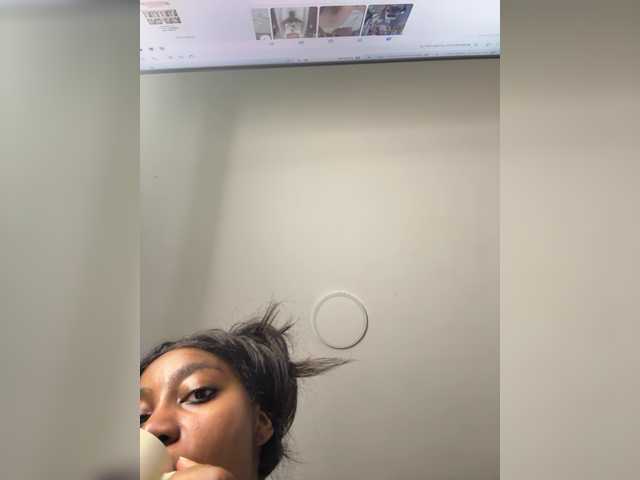 Anaisbeily live cam on BongaCams