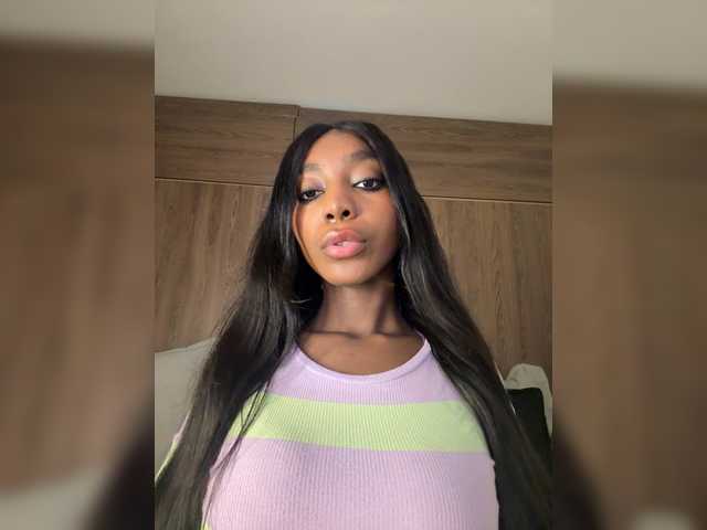 Anaisbeily live cam on BongaCams