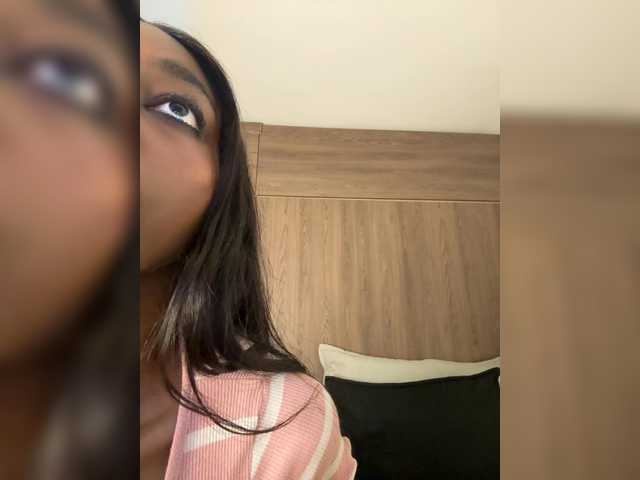 Anaisbeily live cam on BongaCams