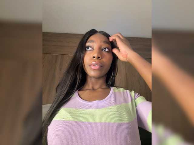 Anaisbeily live cam on BongaCams
