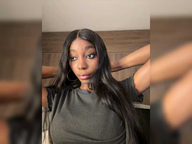 Anaisbeily live cam on BongaCams