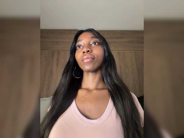 Anaisbeily live cam on BongaCams