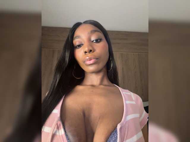 Anaisbeily Live Cam on BongaCams