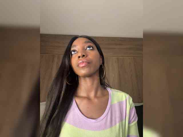 Anaisbeily Live Webcam on BongaCams