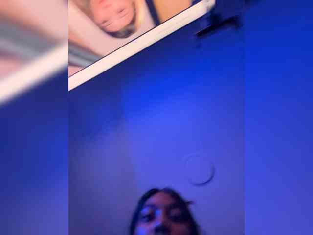 Anaisbeily Live Webcam on BongaCams