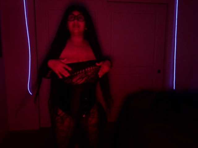 xXxEnMasCaraDosxXx's BongaCams show and profile