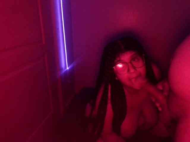 Model: xXxEnMasCaraDosxXx