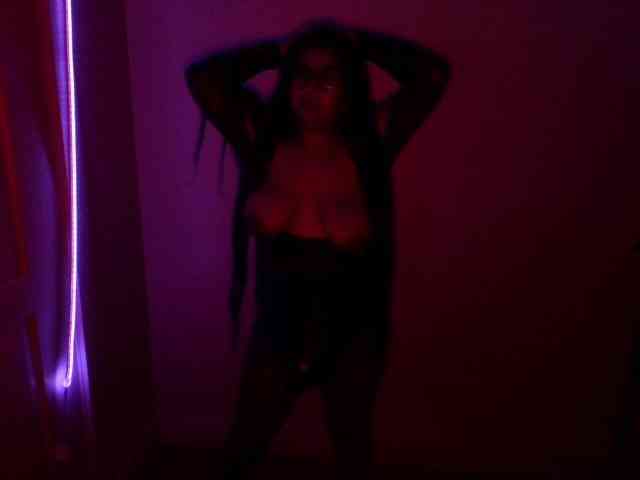xXxEnMasCaraDosxXx webcam