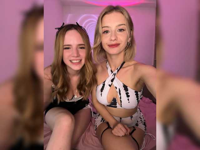 AnnyyyAmyyyy — live couple cam