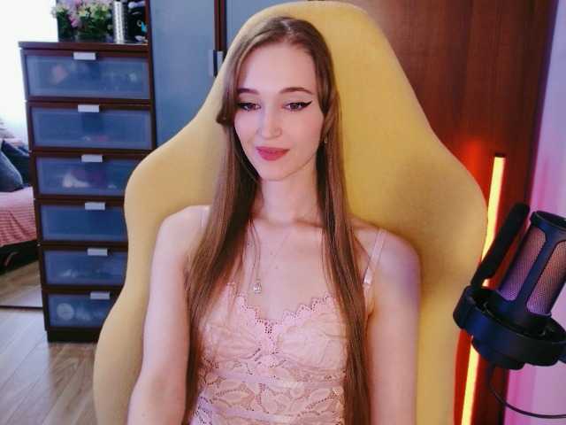 MiraChanShark live cam on BongaCams