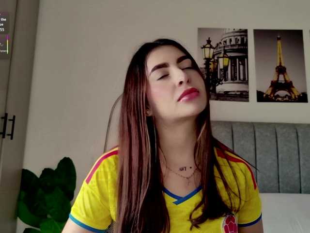 Caralella live cam on BongaCams