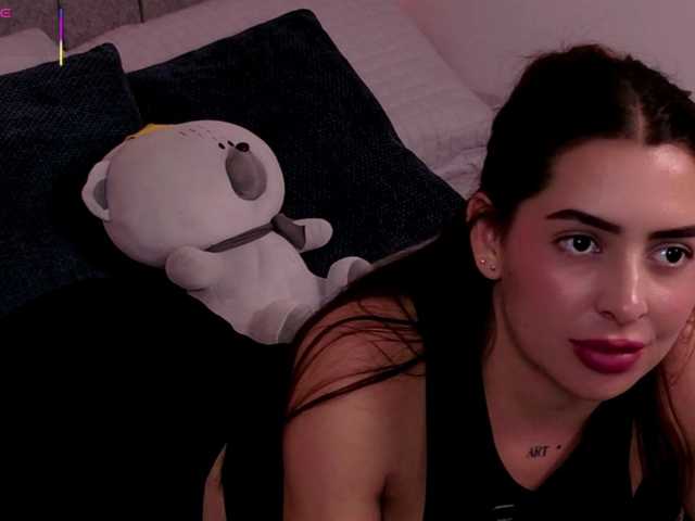 Caralella live cam preview