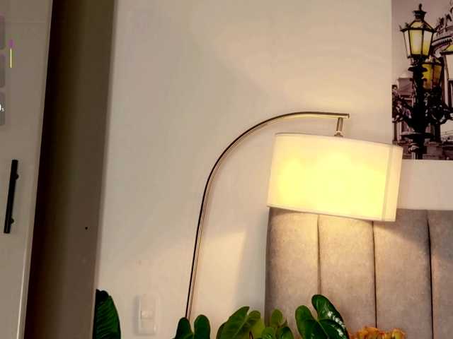 Caralella live cam on BongaCams