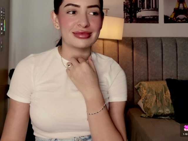 Caralella live cam on BongaCams
