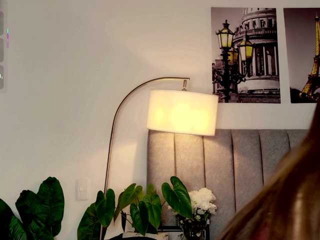 Caralella live cam on BongaCams