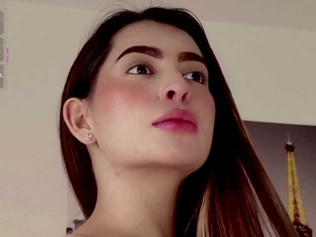 Caralella live cam on BongaCams