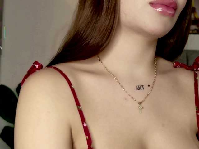 Caralella live cam on BongaCams