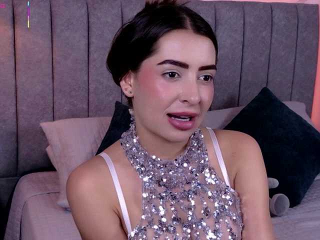 Caralella live cam on BongaCams