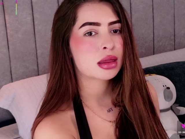 Caralella live cam on BongaCams