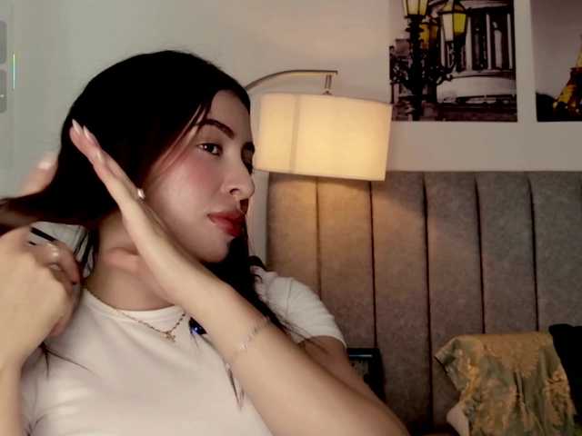 Caralella live cam on BongaCams