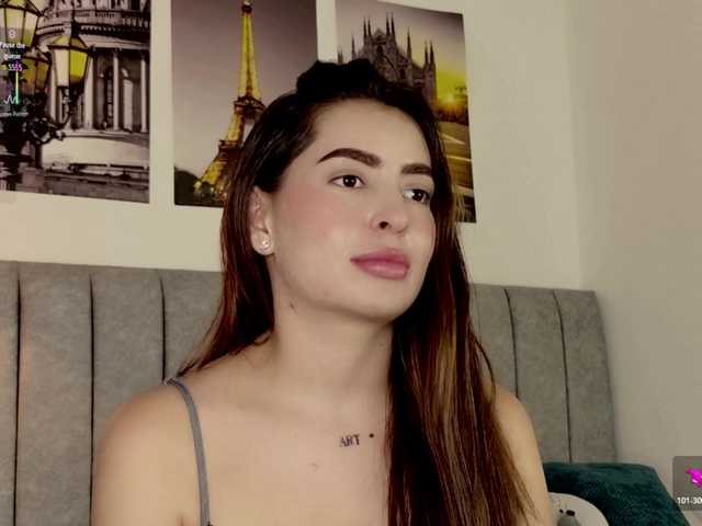 Caralella live cam on BongaCams