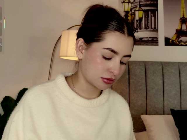 Caralella live cam on BongaCams