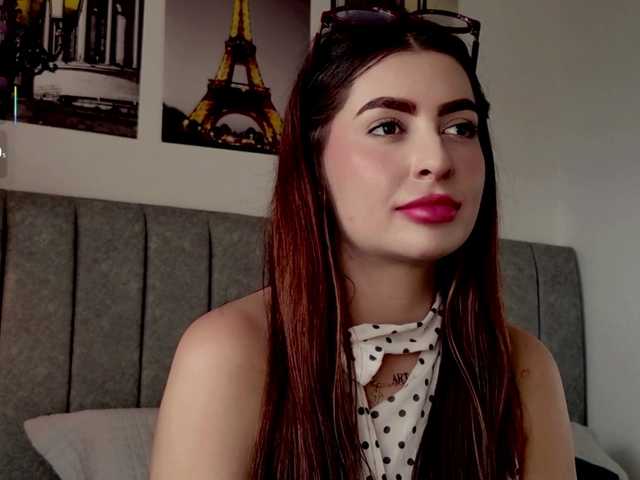 Caralella live cam on BongaCams