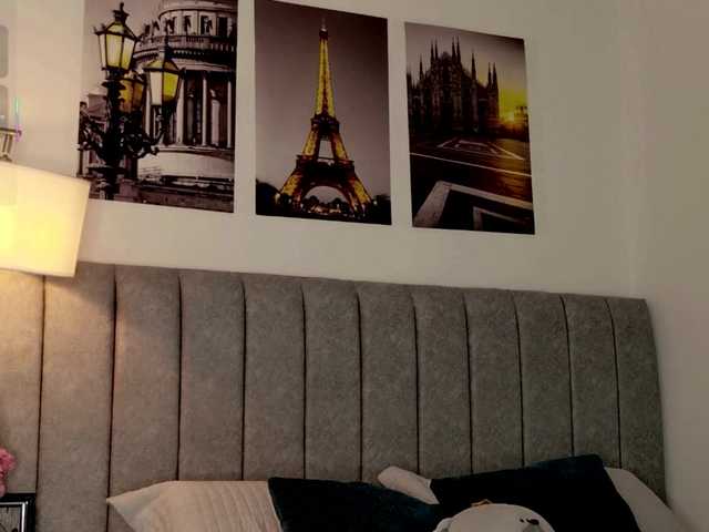 Caralella live cam on BongaCams
