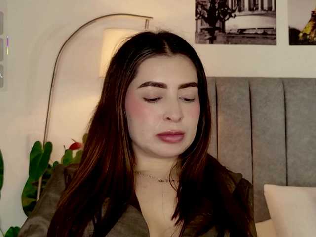 Caralella live cam on BongaCams