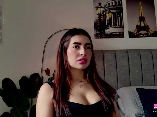 Caralella live cam on BongaCams