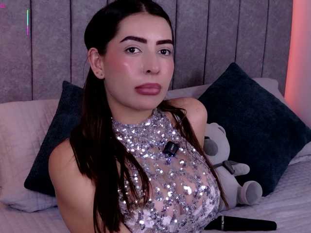 Caralella live cam on BongaCams
