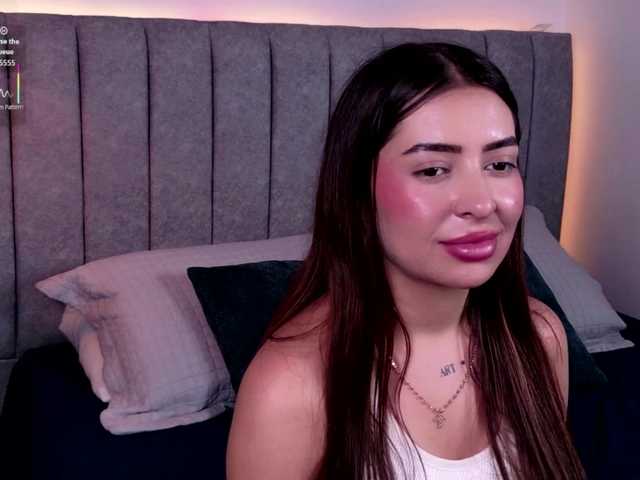 Caralella live cam on BongaCams