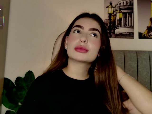 Caralella live cam on BongaCams