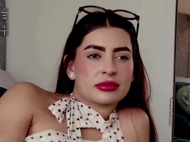 Caralella live cam on BongaCams