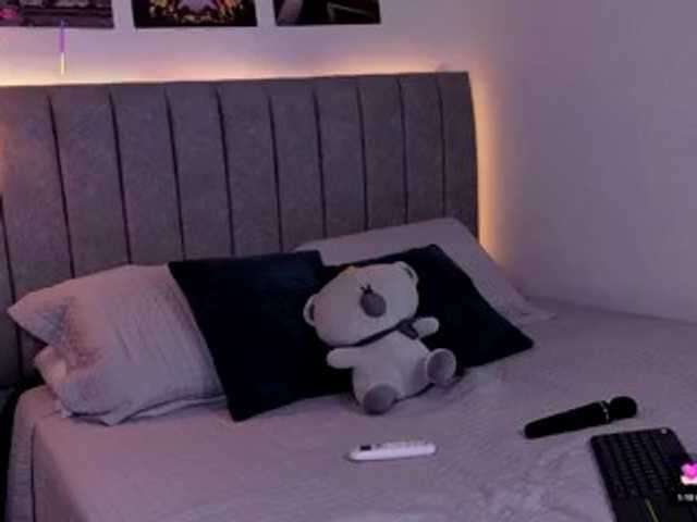 Caralella live cam on BongaCams