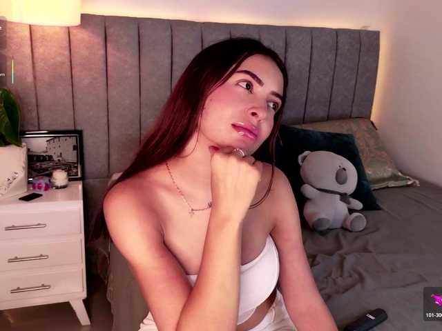 Caralella live cam on BongaCams