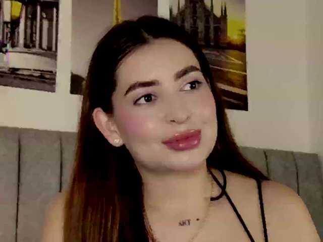 Caralella live cam on BongaCams