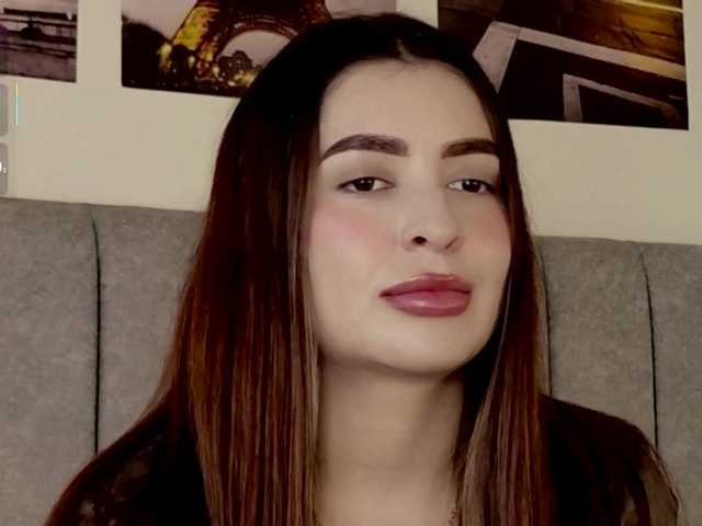 Caralella live cam on BongaCams