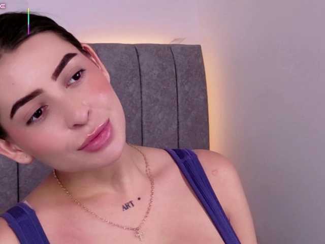 Caralella live cam on BongaCams