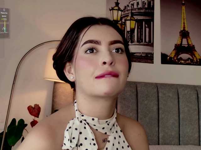 Caralella live cam on BongaCams