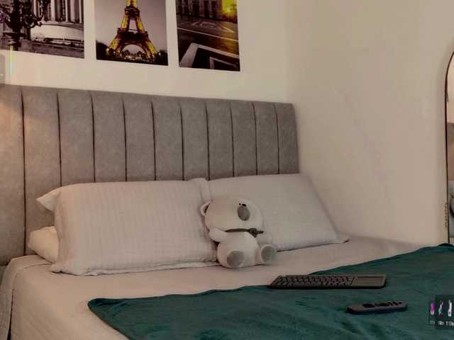 Caralella live cam on BongaCams